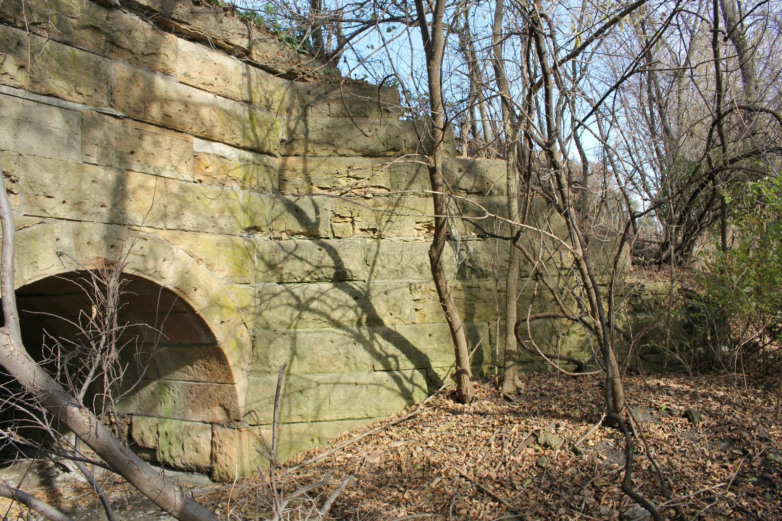 Southeast wing wall